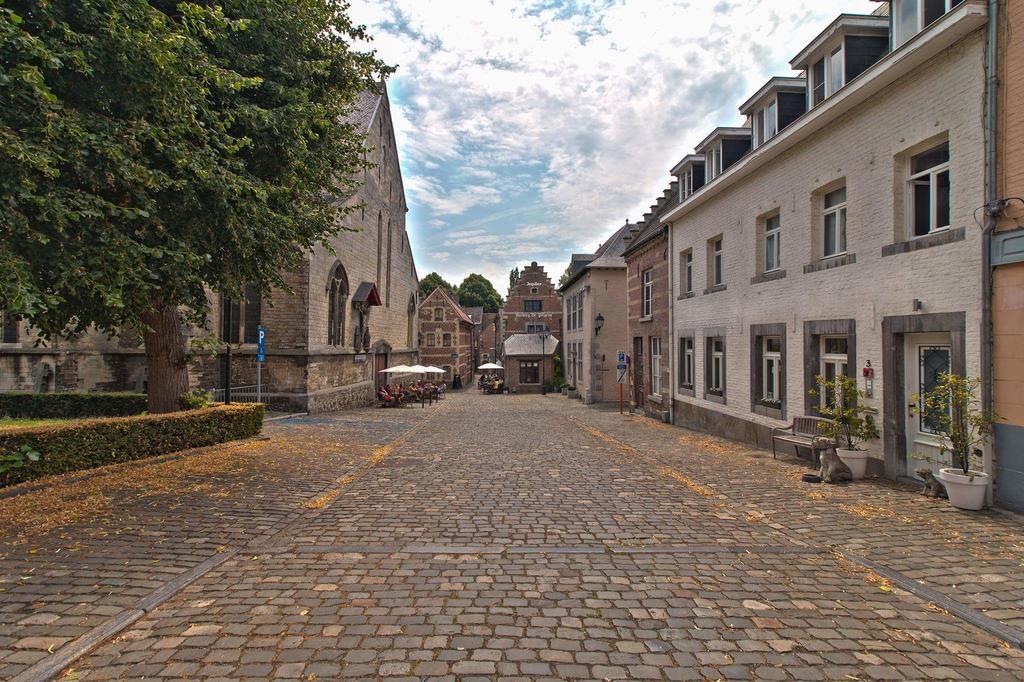 Het Begijnhof Tongeren Center Apartment Exterior photo